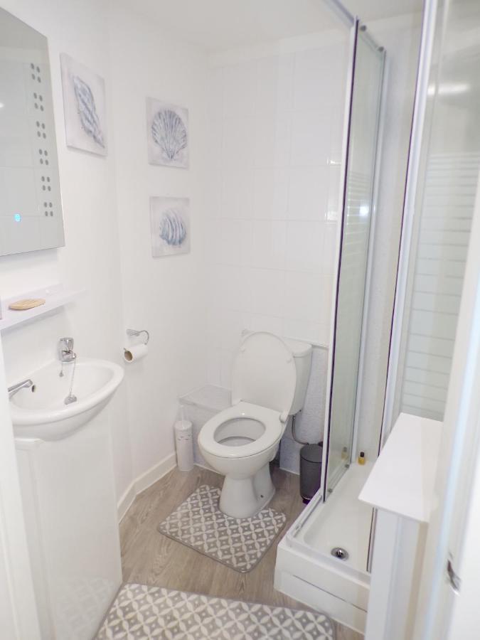Whinstone Holiday Home In Falkland - Sleeps 8 Extérieur photo