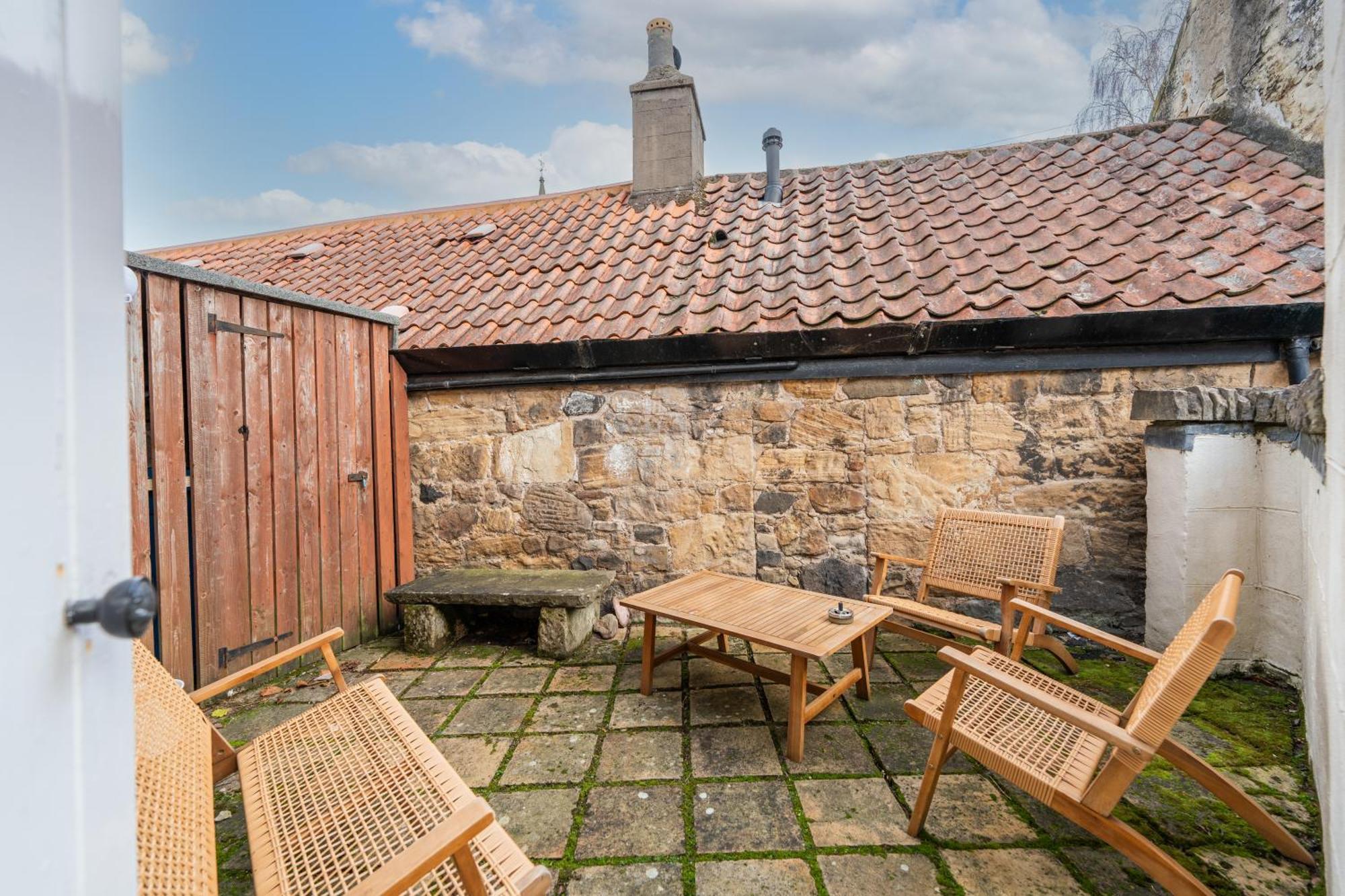 Whinstone Holiday Home In Falkland - Sleeps 8 Extérieur photo
